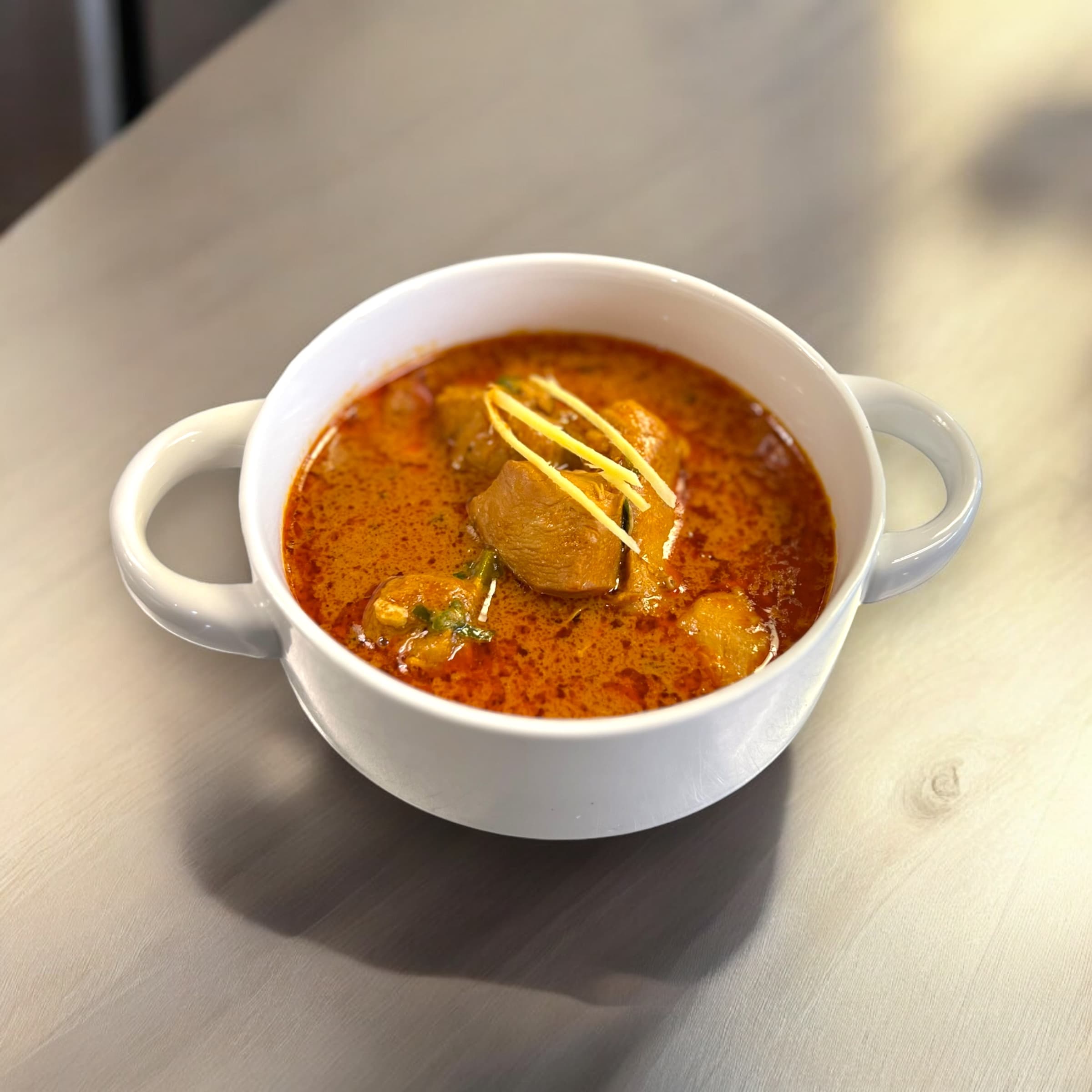 Alt Chicken Curry (Bone-in Meat)