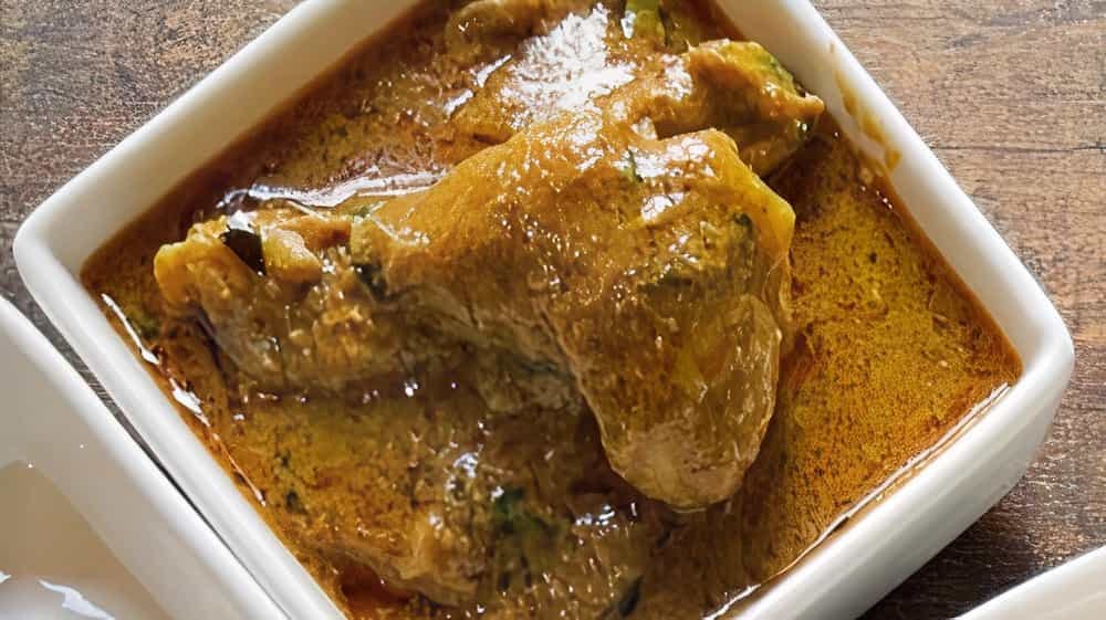 Alt Chicken Curry (Bone-in Meat)